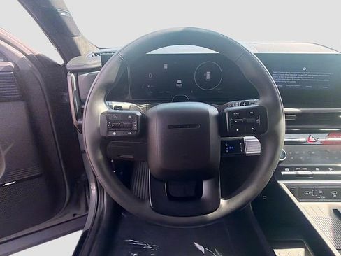 Used 2025 Hyundai Santa Fe Calligraphy AWD/4WD image 11