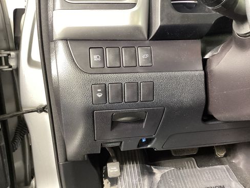 Used 2017 Toyota Highlander XLE AWD/4WD image 23