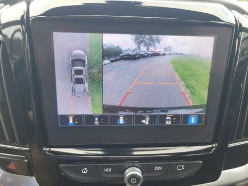 Used 2022 Chevrolet Traverse RS image 39