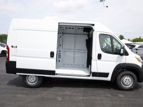 Used 2024 RAM ProMaster 1500 w/ Convenience Group image 21