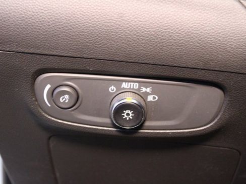 Used 2024 Buick Encore GX Sport Touring image 19