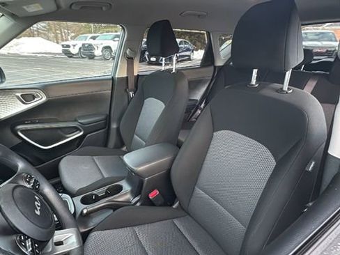 Used 2024 Kia Soul LX w/ Option Group 015 image 29