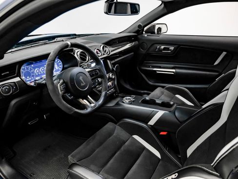 Used 2022 Ford Mustang Shelby GT500 w/ Carbon Fiber Track Pack image 36