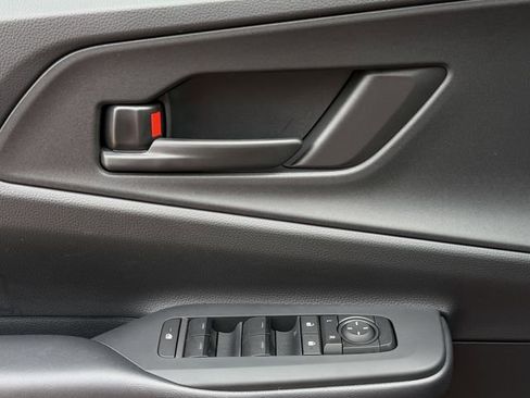 New 2026 Toyota Prius Plug-In Hybrid FWD image 22