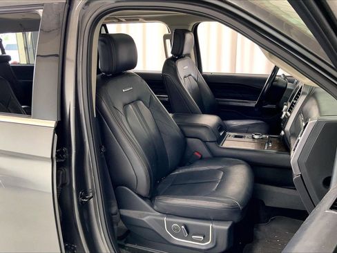 Used 2021 Ford Expedition Max Platinum RWD image 16