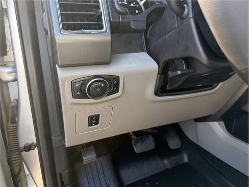 Used 2015 Ford F150 XLT w/ Equipment Group 302A Luxury image 14