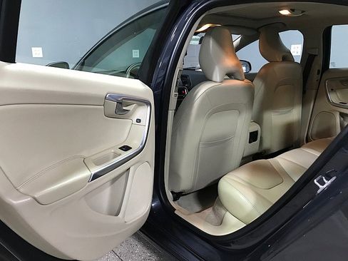 Used 2015 Volvo S60 T5 Premier image 18