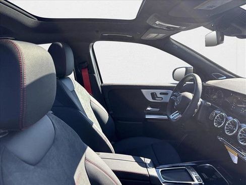 New 2025 Mercedes-Benz GLA 35 AMG 4MATIC image 23