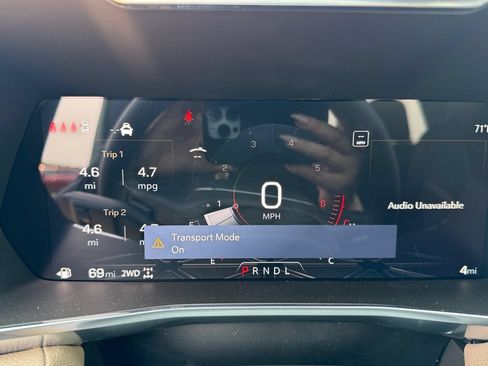 New 2026 GMC Canyon Denali w/ LPO, Denali Black Edition AWD/4WD image 11
