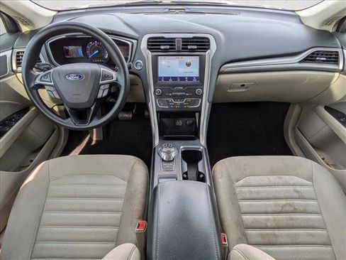 Used 2019 Ford Fusion SE image 19