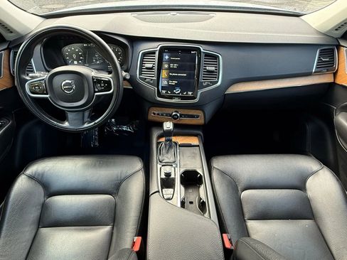 Used 2022 Volvo XC90 T6 Momentum w/ Climate Package image 19