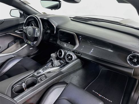 Used 2021 Chevrolet Camaro SS RWD image 30