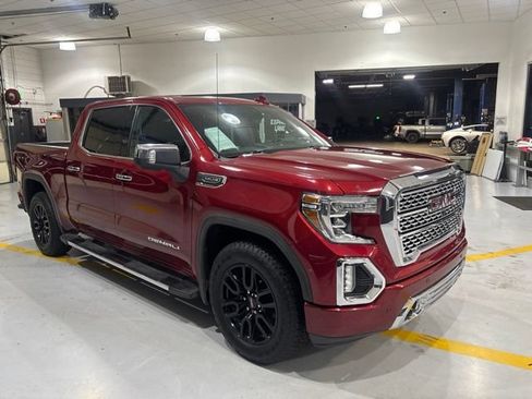 Used 2021 GMC Sierra 1500 Denali w/ Technology Package AWD/4WD image 4