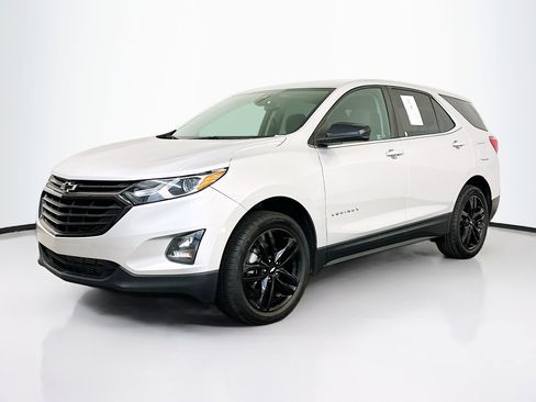 Used 2021 Chevrolet Equinox LT image 3