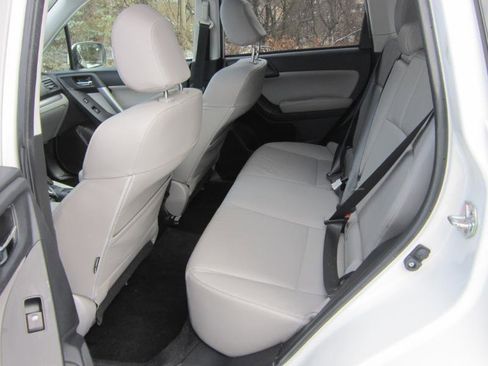 Used 2014 Subaru Forester 2.5i Limited image 13