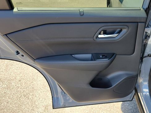 Used 2026 Nissan Rogue SV w/ SV Premium Package FWD image 8