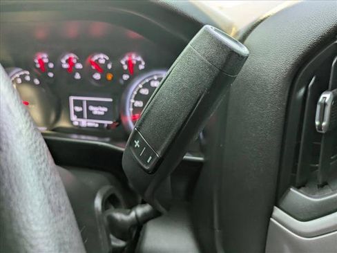 Used 2020 Chevrolet Silverado 1500 Custom Trail Boss w/ Custom Convenience Package AWD/4WD image 12