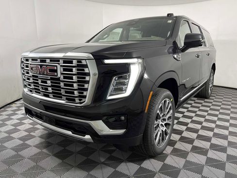 New 2026 GMC Yukon XL Denali w/ Sun & Power Step Package image 3