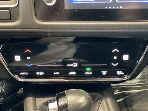 Used 2019 Honda HR-V Touring image 22