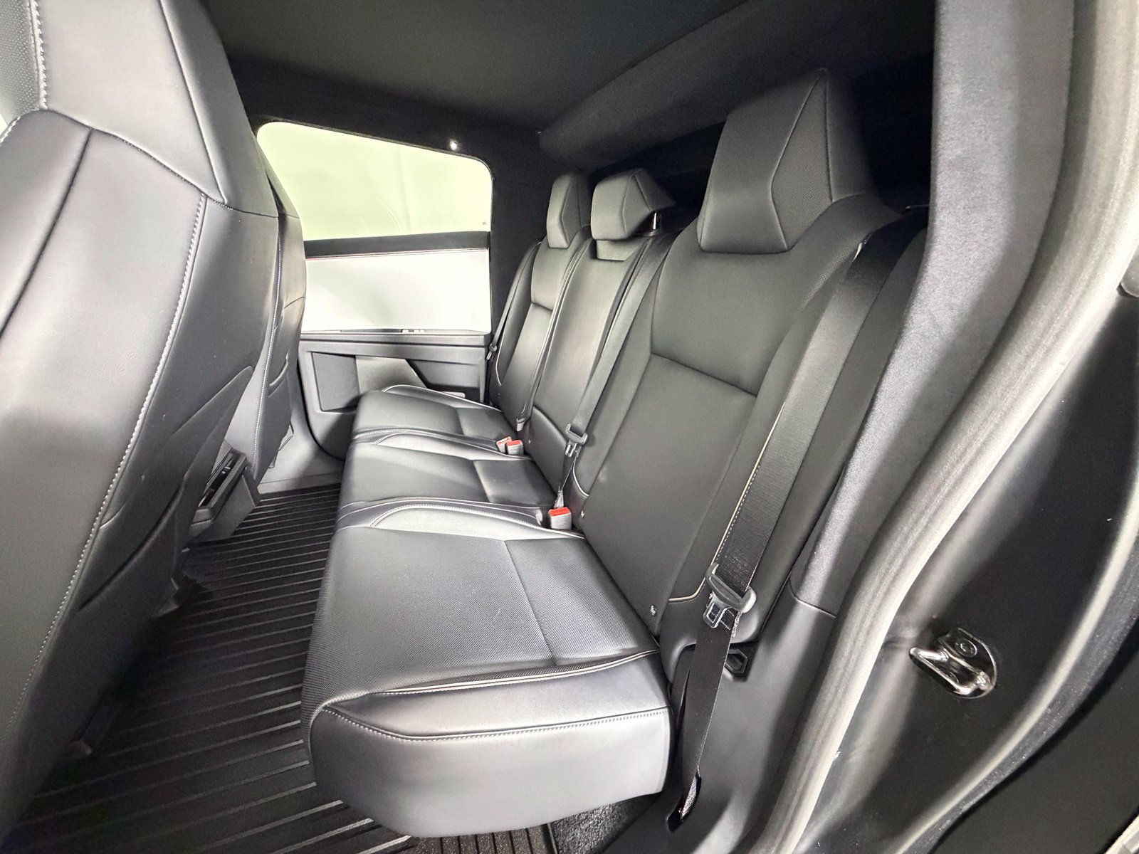 Used 2024 Tesla Cybertruck AWD Crew Cab image 14