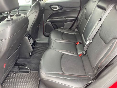 Used 2025 Jeep Compass Trailhawk image 23