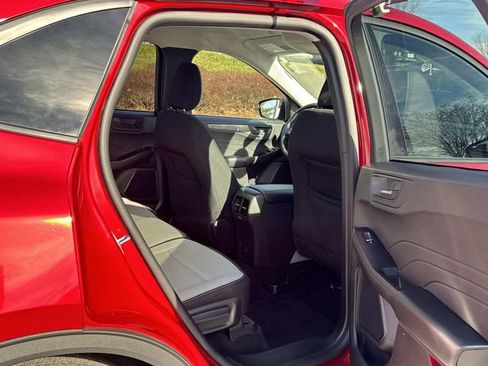 Used 2025 Ford Escape Active w/ Cold Weather Package image 12