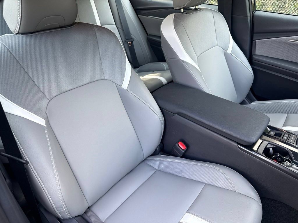 Used 2026 Toyota Camry SE FWD image 11