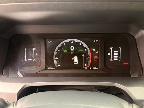 Used 2025 Toyota 4Runner SR5 AWD/4WD image 21