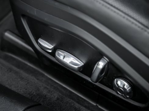 Used 2018 Porsche Panamera 4S image 27