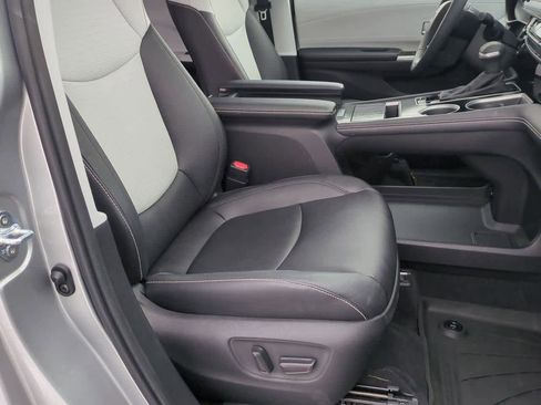Used 2025 Toyota Sienna XSE image 23