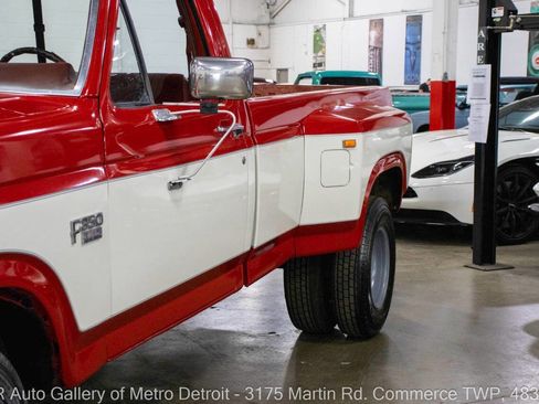 Used 1986 Ford F350 2WD Regular Cab image 21