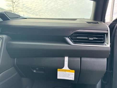 New 2026 GMC Yukon XL Elevation w/ LPO, Elevation Black Package image 23