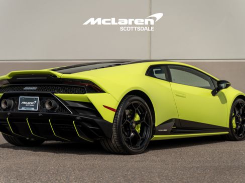 Used 2022 Lamborghini Huracan EVO image 7