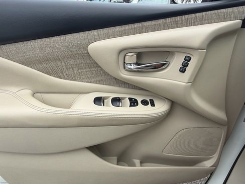 Used 2019 Nissan Murano SL w/ SL Technology Package FWD image 34