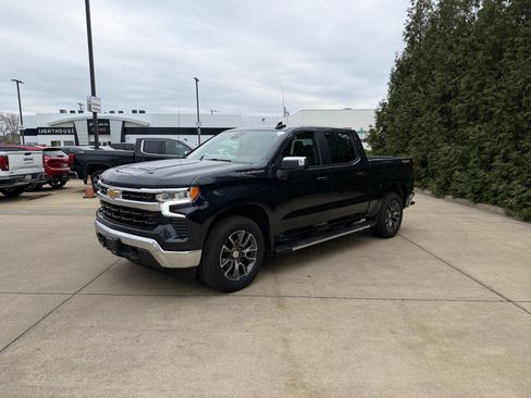 Used 2023 Chevrolet Silverado 1500 LT w/ Protection Package AWD/4WD image 7