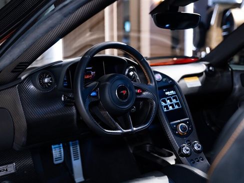 Used 2014 McLaren P1 RWD image 10