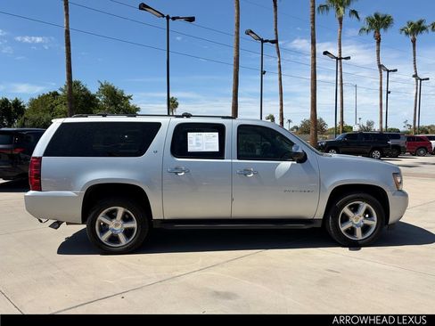 Used 2012 Chevrolet Suburban LT AWD/4WD image 6