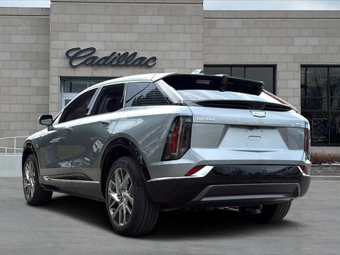 New 2026 Cadillac Optiq Luxury 1 w/ LPO, Floor Liner Package image 4