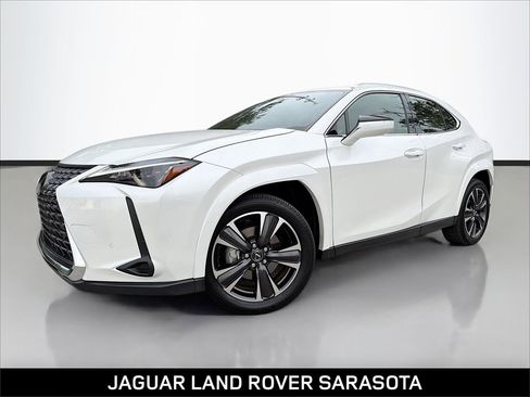 Used 2025 Lexus UX 300h FWD image 1