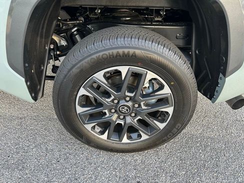 Used 2026 Toyota Tundra Limited image 9