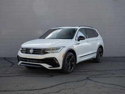 Certified 2024 Volkswagen Tiguan SE R-Line