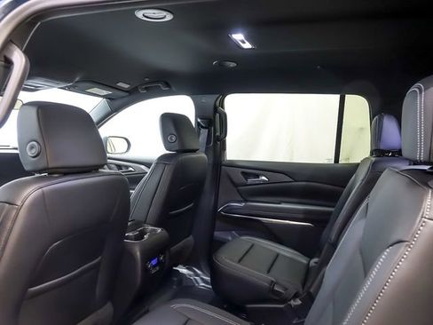 New 2026 Chevrolet Traverse LT w/ LPO, Floor Liner Package FWD image 10