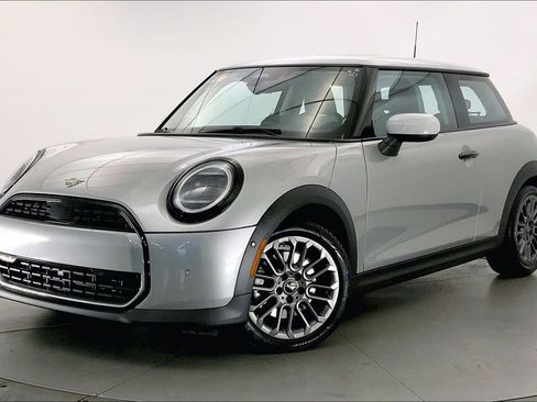Used 2026 MINI Cooper 2-Door Hardtop FWD image 11