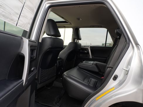 Used 2021 Toyota 4Runner Limited AWD/4WD image 19