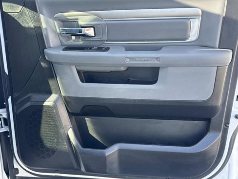 Used 2019 RAM 1500 Classic SLT image 16