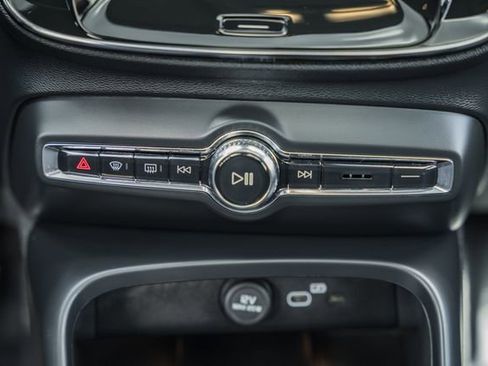 Certified 2024 Volvo XC40 B5 Plus w/ Protection Package Premier image 24