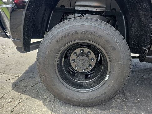New 2026 RAM 3500 Tradesman AWD/4WD image 25