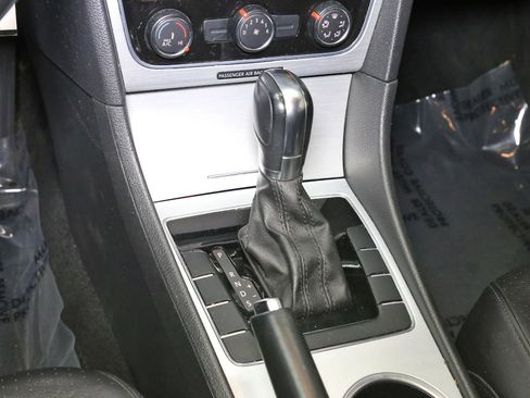 Used 2013 Volkswagen Passat 2.5 SE image 8