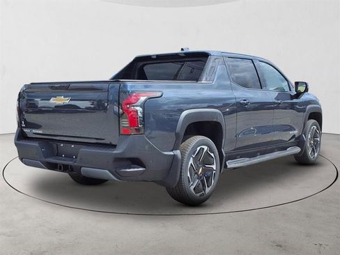 New 2026 Chevrolet Silverado EV LT image 5