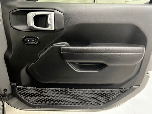 Used 2023 Jeep Wrangler Altitude image 22